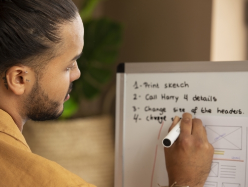 AI prompts services for multi-language support in global applications